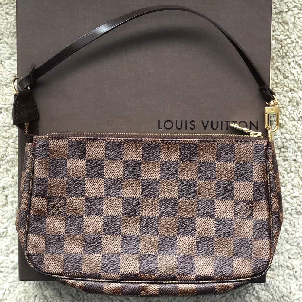 Louis Vuitton Damier Ebene Pochette